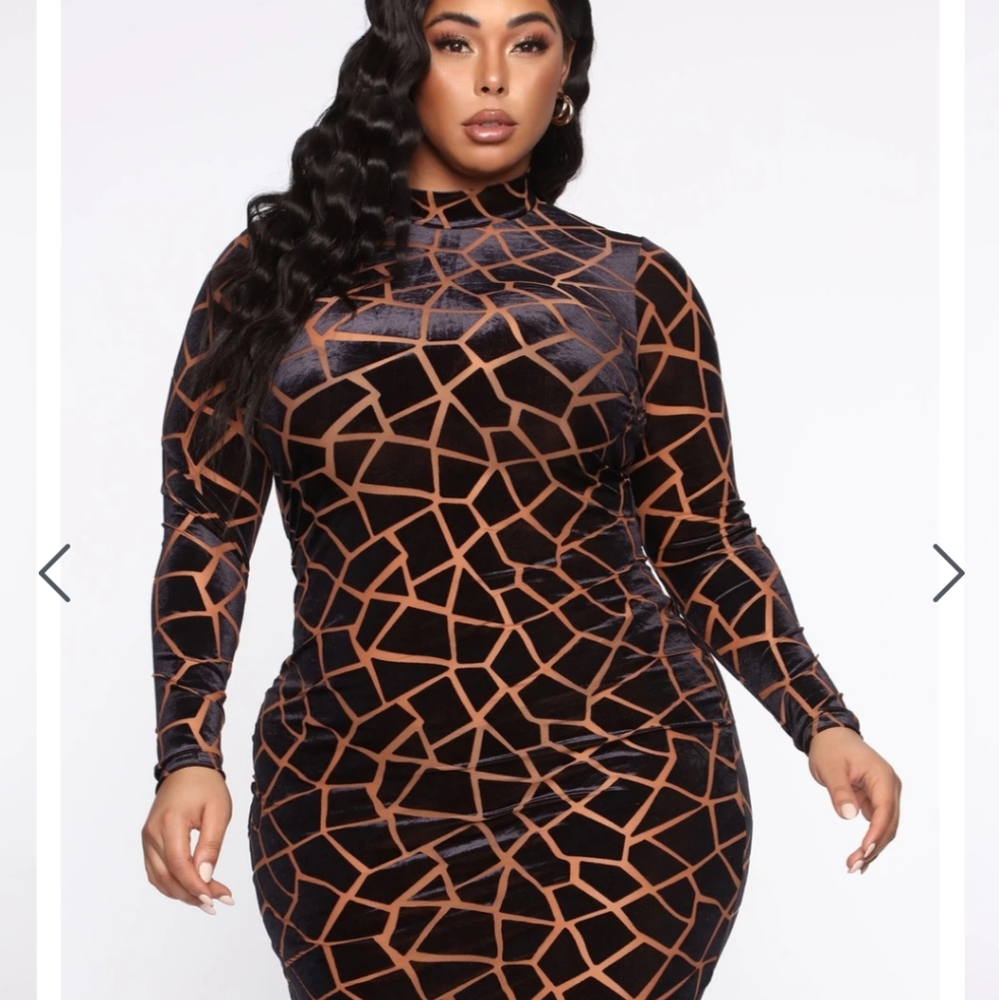 Shape Shifting Velvet Midi Dress - Navy/Taupe
